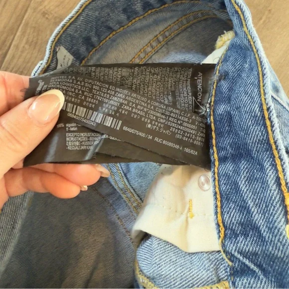 Zara cropped skinny button fly jeans with bead embroidered flowers Size 2 - Picture 10 of 11